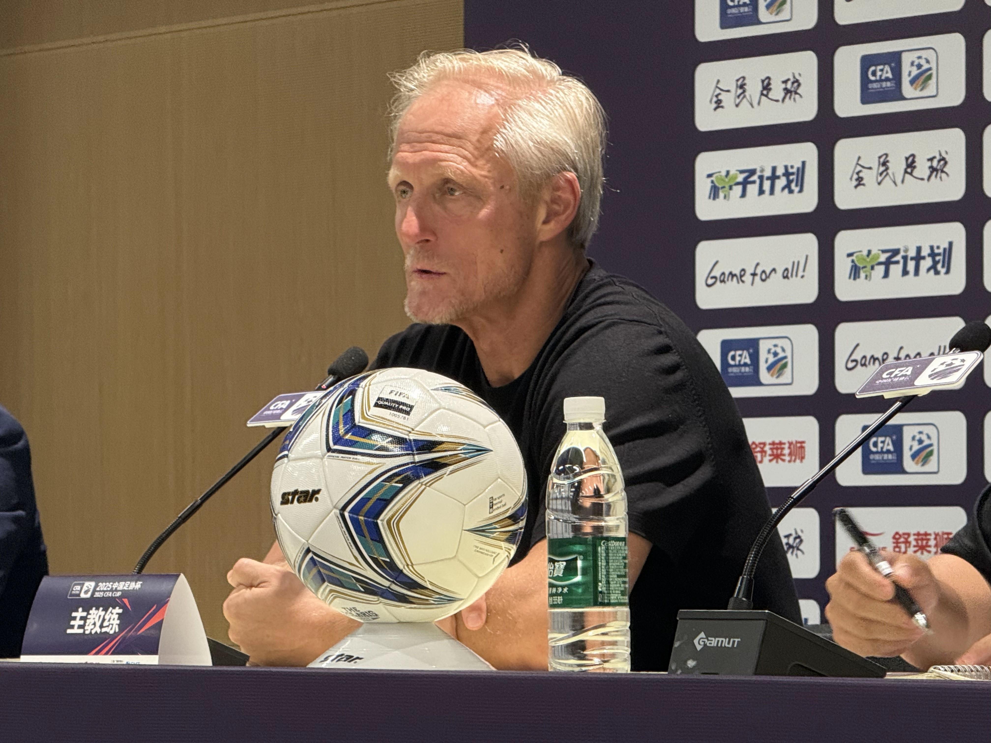 玉昆主帅约恩-安德森：恭喜北京取得胜利，并且踢了场很棒的比赛