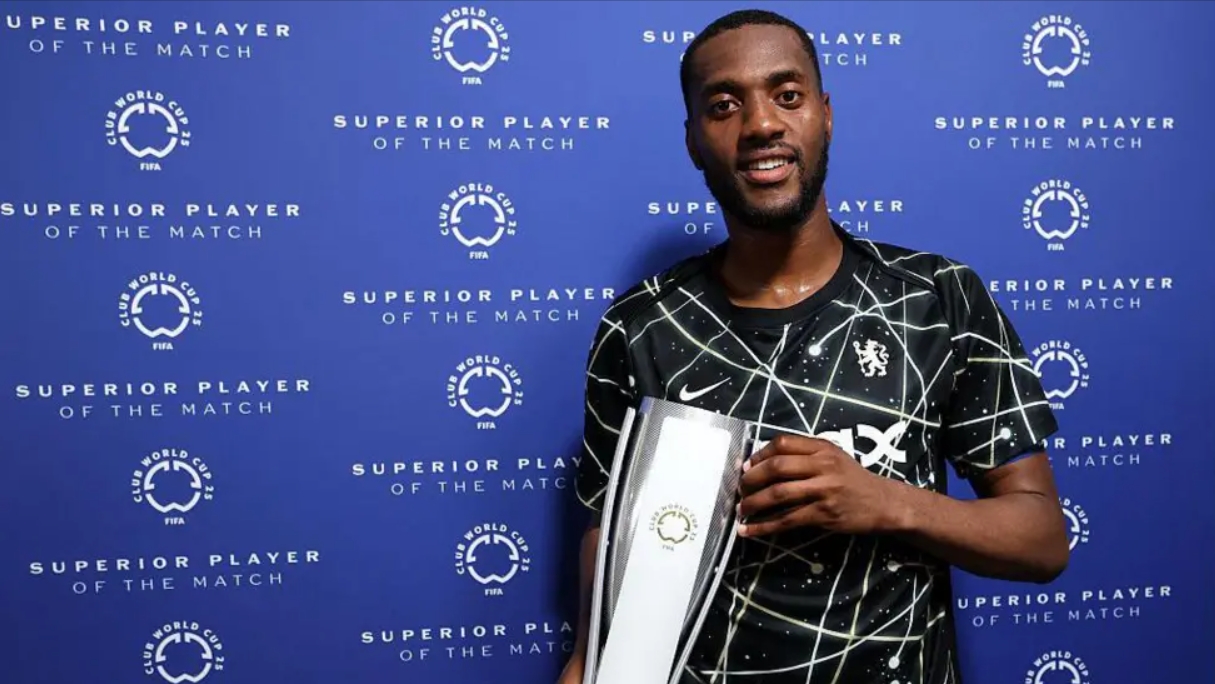 阿达拉比奥尤：我会对帕尔默更照顾一些，有时候还调侃他是小明星