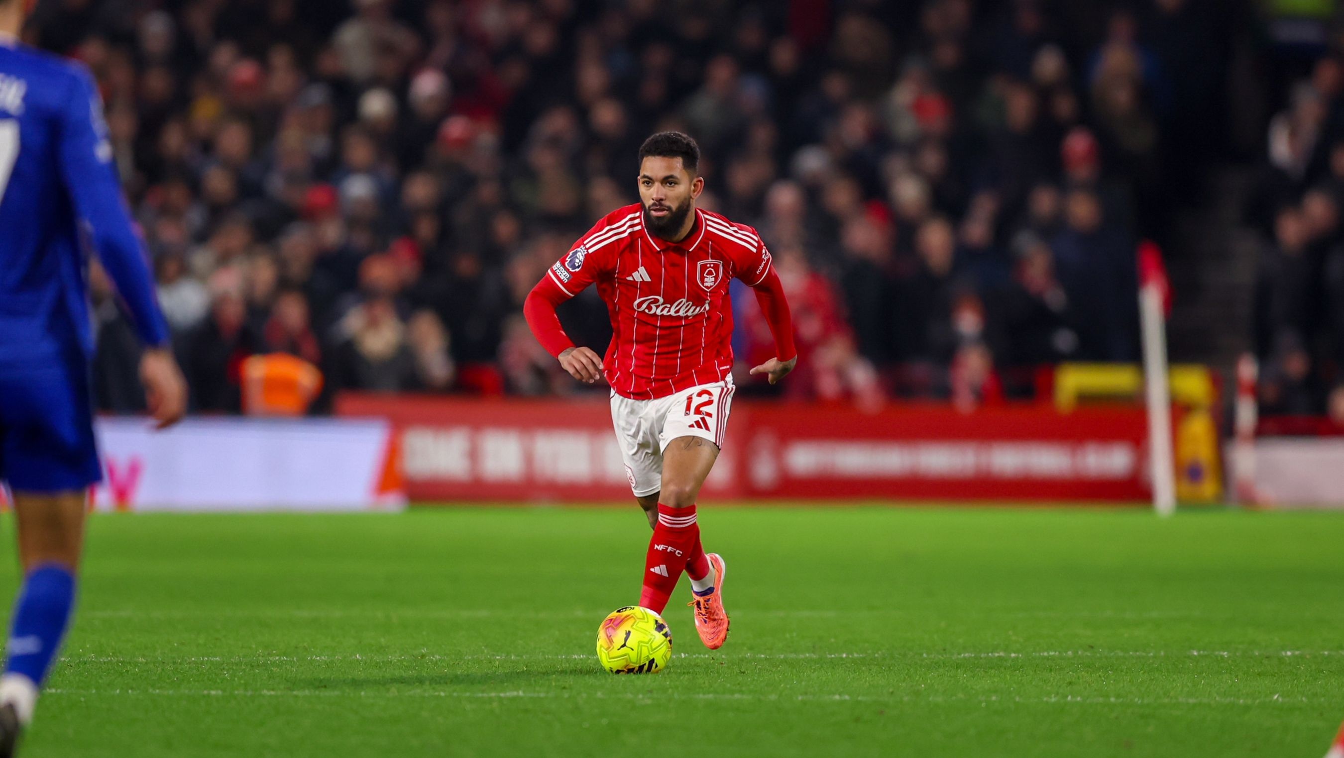 HTH Sports-BBC：切尔西也对道格拉斯·路易斯感兴趣，但球员更倾向于去维拉