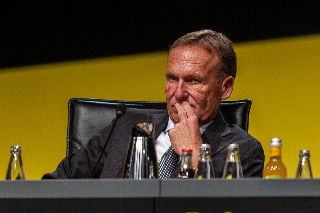 HTH Sports-瓦茨克：欧足联应引入财务违规扣分规则和工资帽，仅罚钱根本没用