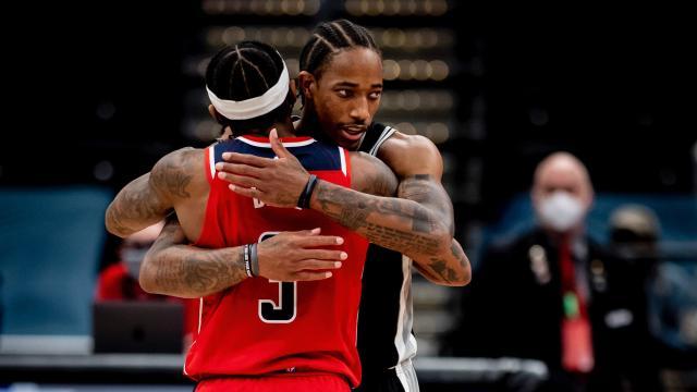 华体会体育官方APP下载-喜忧参半！德罗赞发威助马刺三连胜 怀特中途伤退