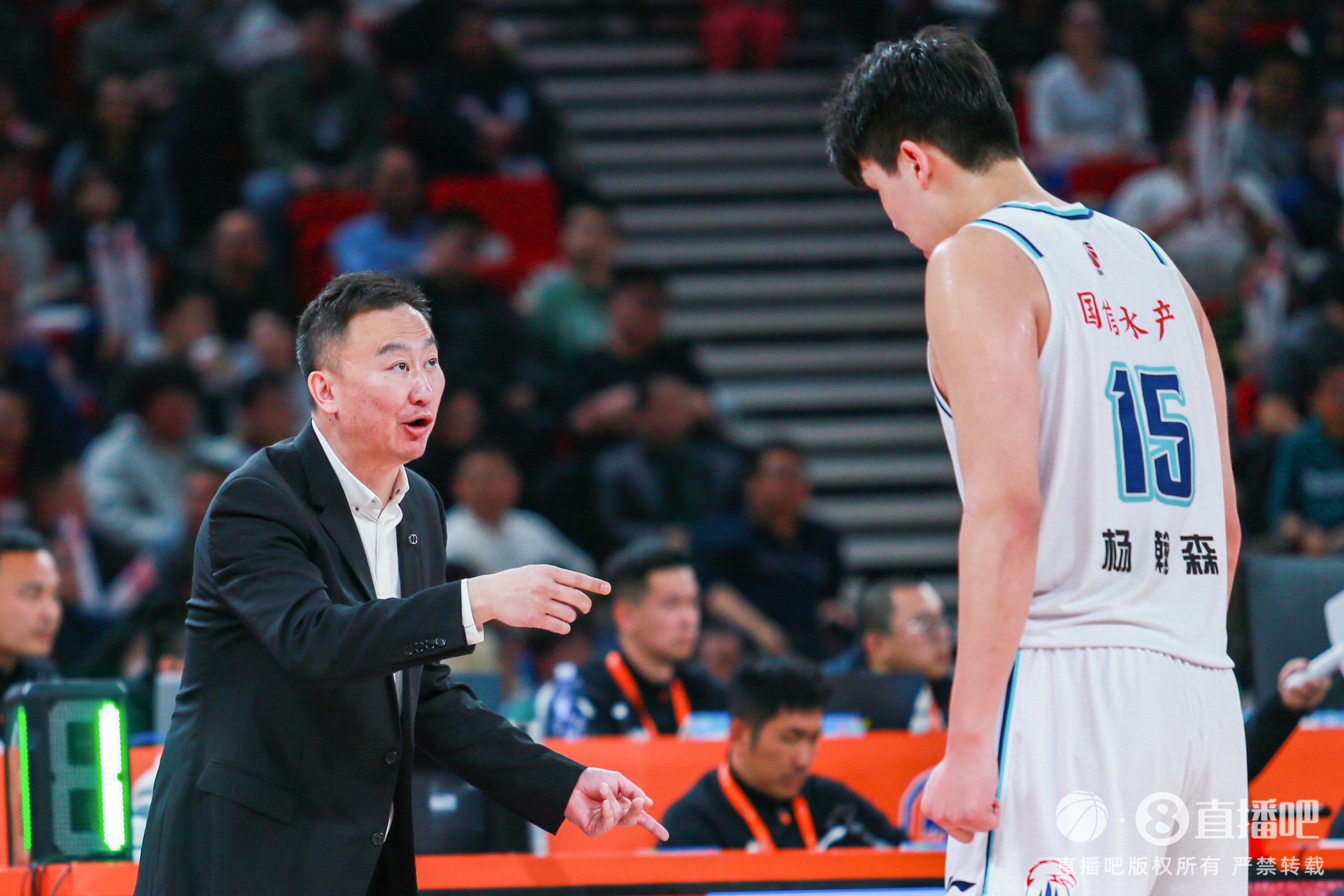 HTH Sports-刘维伟：每天训练结束后 杨瀚森都会主动留下来加练内线脚步&amp;罚球
